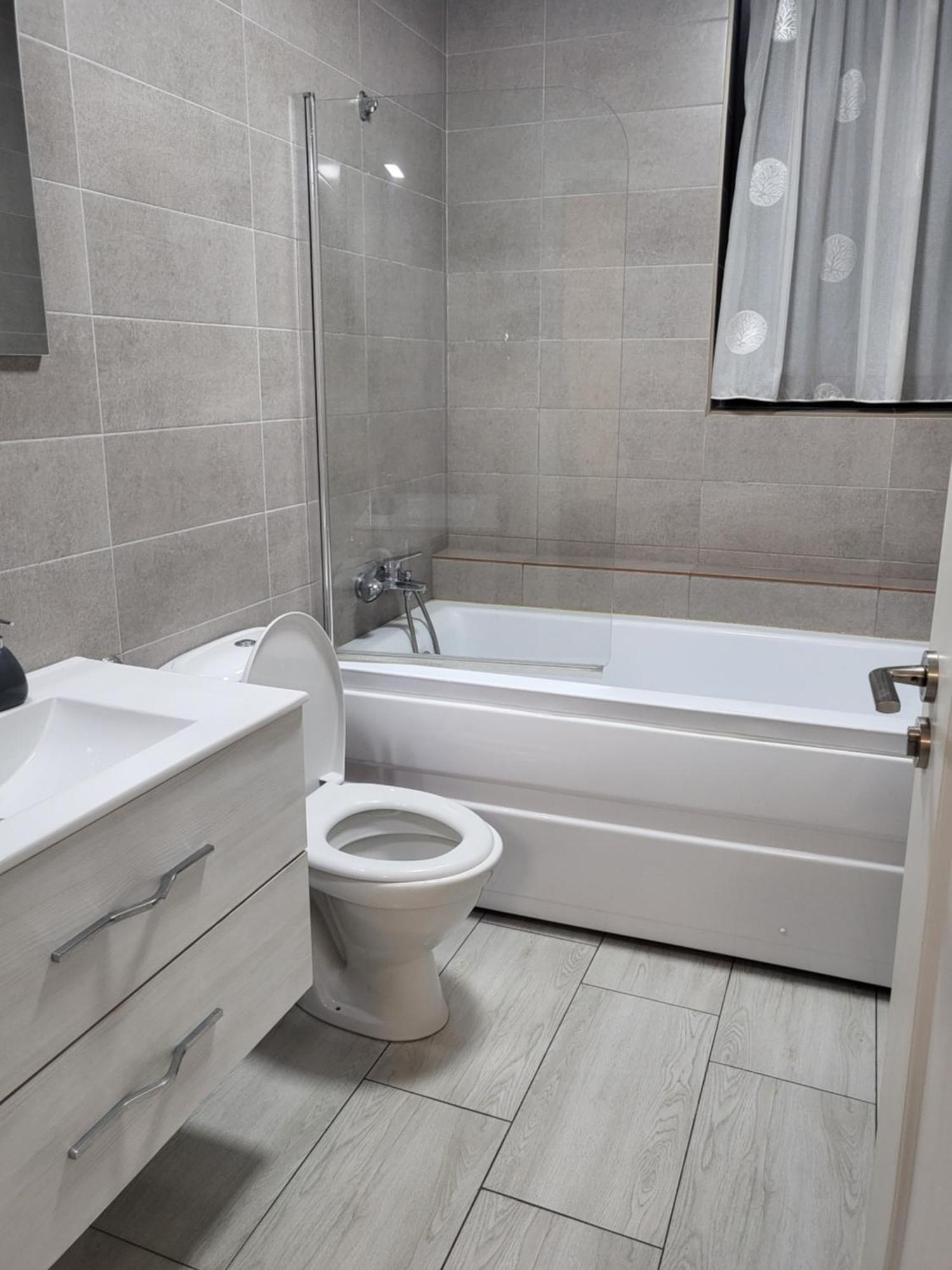 Apartament Alex, Dem Radulescu Râmnicu Vâlcea Екстериор снимка