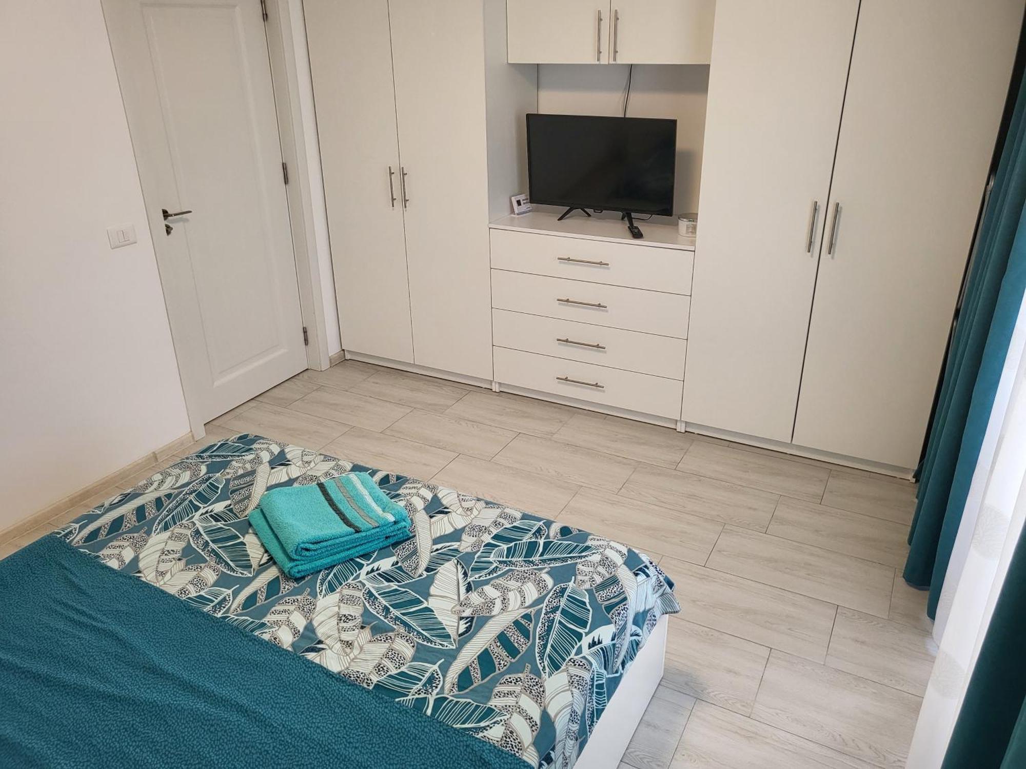 Apartament Alex, Dem Radulescu Râmnicu Vâlcea Екстериор снимка